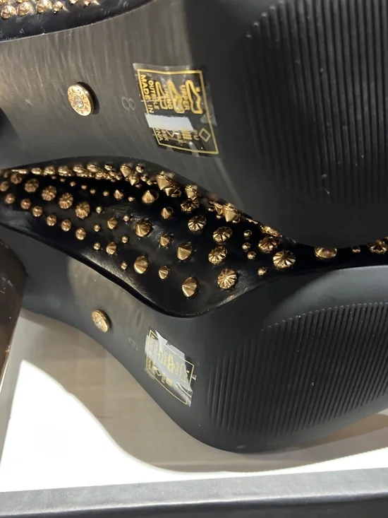 AKIRA AZALEA WANG GREHGAN BLACK EMBELLISHED CHUNKY HEEL BOOTIE Size 88 - Picture 3 of 4